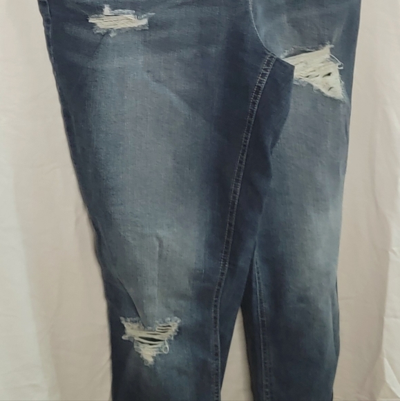 Jumpsuit - Picture 7 of 12